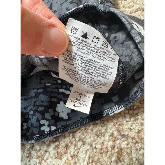 NIKE Dri-Fit, Slightly cropped, ankle leggings, Size Women's Small - Picture 5 of 8